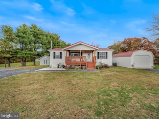 2285 Paynes Ford Rd, Martinsburg, WV 25405