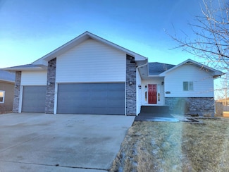 918 29th Ave NE, Aberdeen, SD 57401
