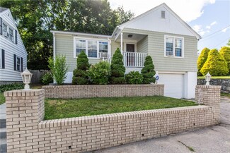 38 N Williams St, Johnston, RI 02919