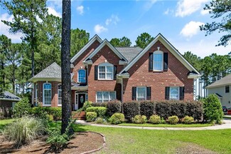 85 Rolling Pines Dr, Spring Lake, NC 28390