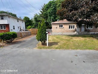 7 Van Dyke Rd Unit B, Albany, NY 12205