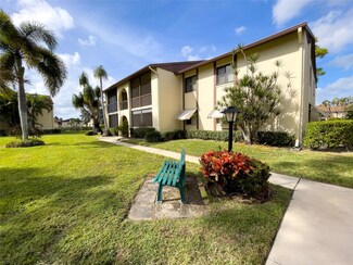 329 Knotty Pine Cir Unit C-2, Greenacres, FL 33463