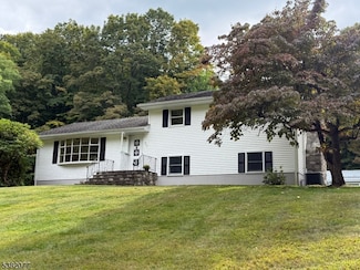245 Barrett Rd, Vernon Township, NJ 07462