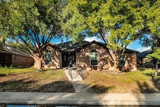 4406 Van Winkle Dr, Amarillo, TX 79121