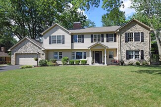 9805 Tollgate Ln, Montgomery, OH 45242