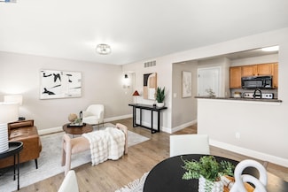 265 Reflections Dr Unit 14, San Ramon, CA 94583