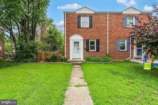 2236 Farrington Ave, Alexandria, VA 22303