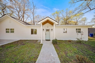 914 King Richard Dr, Charleston, SC 29407