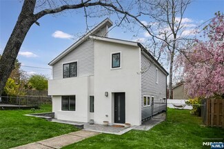 85 Taylor St, Hillsdale, NJ 07642