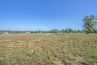 1777 Dollar Rd, Ashwaubenon, WI 54115