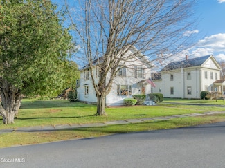 22 Washington St, Cambridge, NY 12816