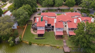1056 Lake Way Dr, Niceville, FL 32578