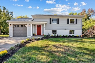 613 Cherokee Dr, New Albany, IN 47150