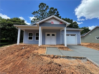 3145 Chapel St, Walkertown, NC 27051