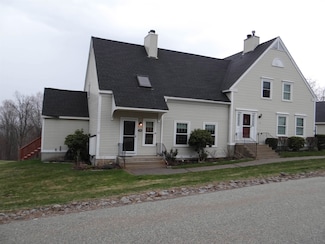 33 Apple Tree Dr, Goffstown, NH 03045