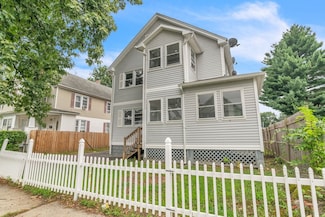 17-19 Laurel St, Springfield, MA 01107