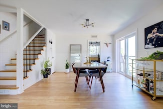 5208 10th Place S, Arlington, VA 22204