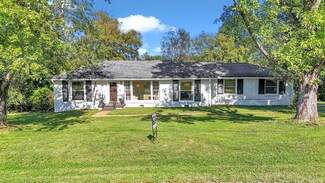 2417 Gardner Ln, Nashville, TN 37207