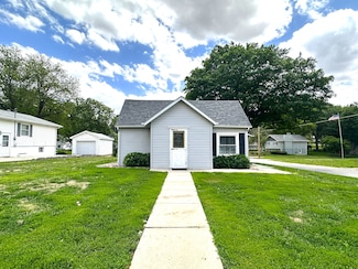 300 E Nishna Rd, Shenandoah, IA 51601
