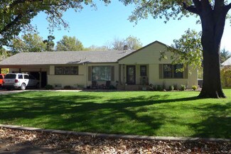 410 N Oakwood Dr, Wichita, KS 67208