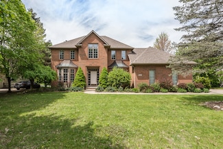 4364 Lake Forest Dr E, Ann Arbor, MI 48108