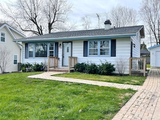 33234 N Greentree Rd, Grayslake, IL 60030