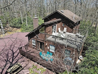 67 Tobyhanna Rd, Lake Harmony, PA 18624
