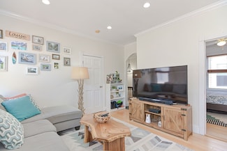 26 Chestnut Ave Unit 3, Jamaica Plain, MA 02130