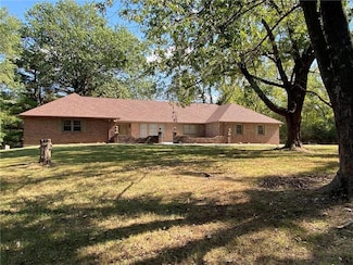 991 S Mitchell St, Warrensburg, MO 64093