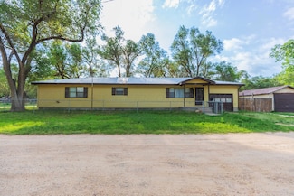 117 E 5th St, Lefors, TX 79054