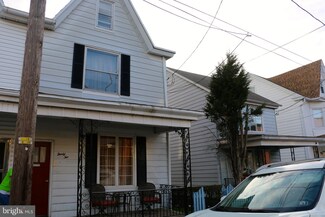 32 S Broad Mountain Ave, Frackville, PA 17931