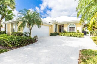 8517 E Garden Oaks Cir, Palm Beach Gardens, FL 33410