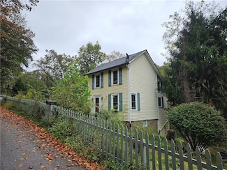 3132 Baker School Rd, Irwin, PA 15642