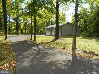 325 N Shady Retreat Rd, Doylestown, PA 18901