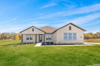 139 Pradera Ridge Dr, Floresville, TX 78114