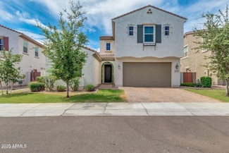 923 W Yellowstone Way, Chandler, AZ 85248