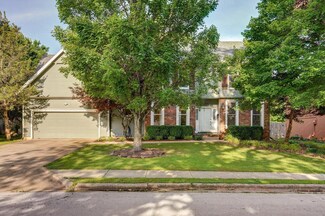 2824 S Claremont Ave, Springfield, MO 65804