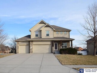 8146 Swallowtail St, Papillion, NE 68046