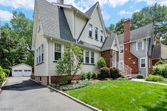 466 Baldwin Rd, Maplewood, NJ 07040