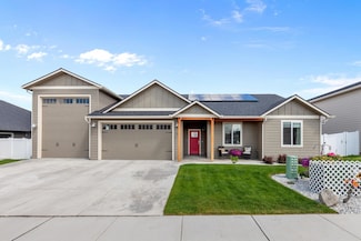 10 W 13th St, Deer Park, WA 99006