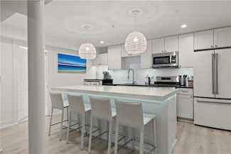 426 Spring St Unit B101, Newport, RI 02840