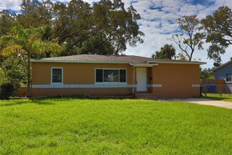 2238 Lamparilla Way S, Saint Petersburg, FL 33712