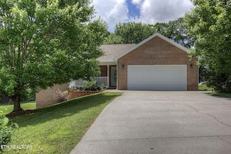 4723 Chesney Meadows Dr, Strawberry Plains, TN 37871