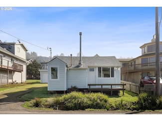 6538 NE Logan Rd, Lincoln City, OR 97367