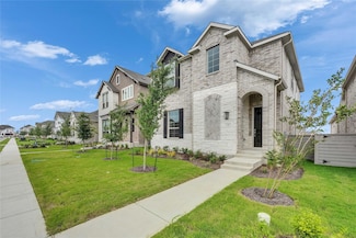 137 Zinnia Ln, Hutto, TX 78634