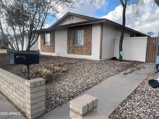 5220 W Mauna Loa Ln, Glendale, AZ 85306