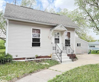 31 Barrett St, Coulter, IA 50431