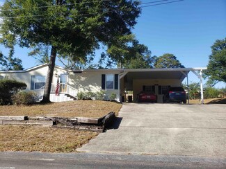 1656 Spanish Cove Dr S, Lillian, AL 36549