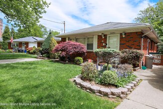 45 Albright St, Staten Island, NY 10304