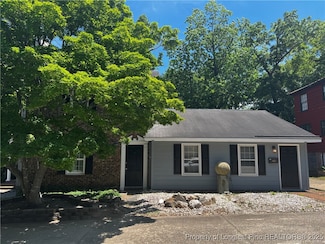 202 Woodside Ave, Fayetteville, NC 28301